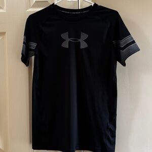 Under Armour Baselayer Heat Gear Tee Youth XL New with Tags
